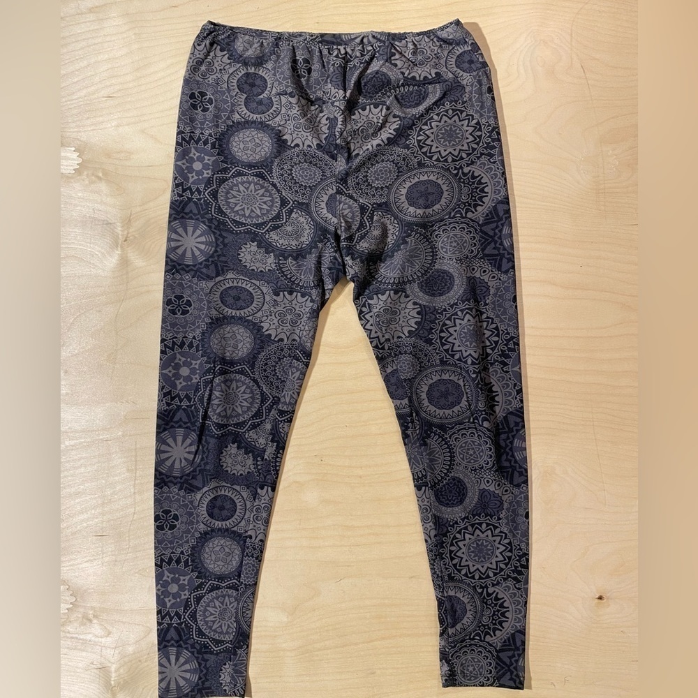 Lularoe Leggings Size T/C (Tall/Curvy) (HJ)